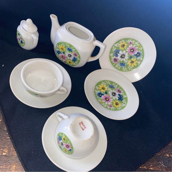 JAPAN Toy Tiny Play Tea Set Doll House China Dishes 8 pc Cups Plates VTG TEAPOT - Picture 1 of 15
